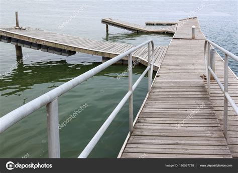 Dock boardwalk around seaside — Stock Photo © Jinward.qq.com #166587718