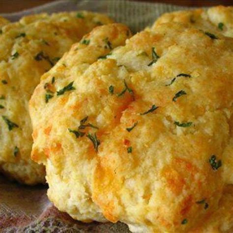 Red Lobster Cheddar Bay Biscuits