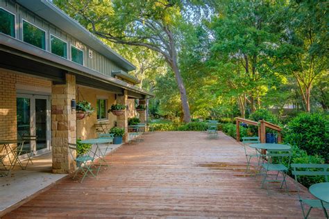 Grapevine Botanical Gardens at Heritage Park - GoGrapevine