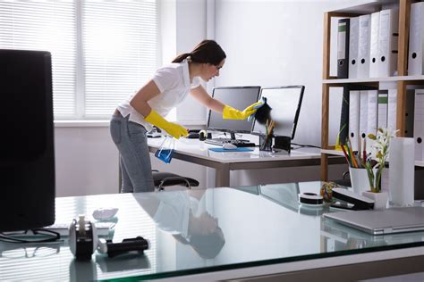 5 Ways Cleanliness at Home Impacts Productivity in the Workp