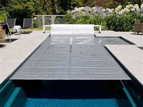 Stay Warm and Save Energy with our Thermal Pool Cover