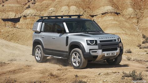 2020 Land Rover Defender 110 - Front Three-Quarter | Caricos