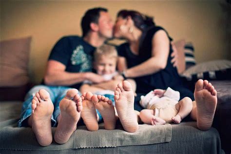 17 Creative and Inspiring Family Portraits For Your Next Photo-shoot