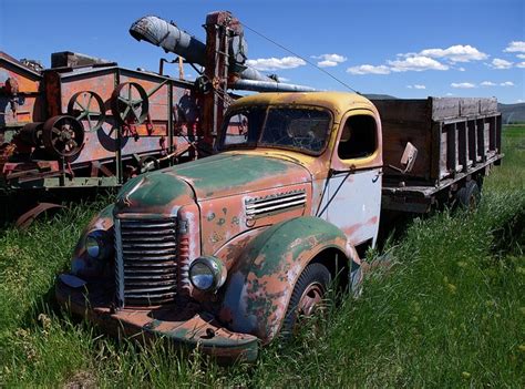 Old International | Vintage trucks, Farm trucks, Abandoned cars