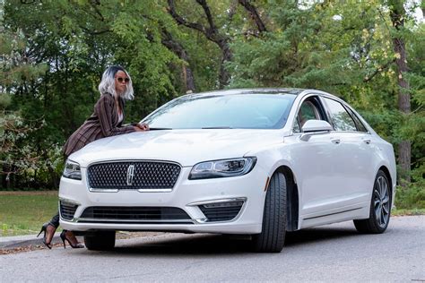 Living It Up With The Lincoln MKZ Hybrid | Stylemydreams.com