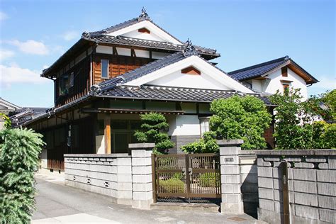 I really like traditional Japanese homes...the simplicity, the smell of ...