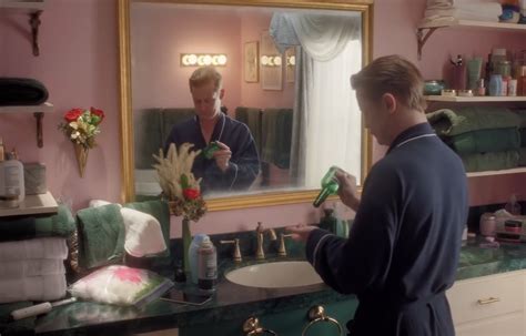 Macaulay Culkin recreates iconic ‘Home Alone’ scenes in new ad for ...