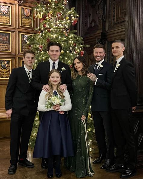 Victoria e David Beckham encantam com novo clique em família: 'Beijos ...