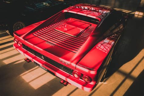 Ferrari Testarossa HD Wallpaper