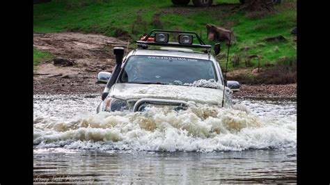 Extreme offroad 4x4 action australia adventure - mud bog water crossing ...