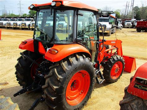 2017 KUBOTA M7060D FARM TRACTOR, VIN/SN:68241 - MFWD, (2) REMOTES ...