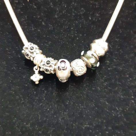 Reduced Pandora Necklace Sliver 925 + 7 charms(s)