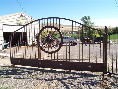 front gate idea | Wrought iron gates, Iron gate, Iron fence