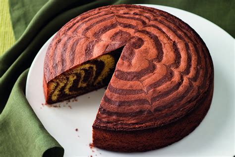 Tiger Cake with Almonds Recipe - La Cucina Italiana