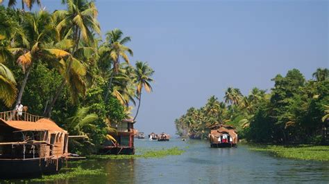 Have an unforgettable trip to India by embarking on Kerala Backwater tours