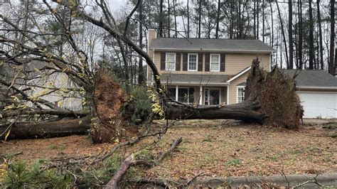 Tornado causes damage in Garner