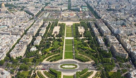 Google Map of Paris, France - Nations Online Project