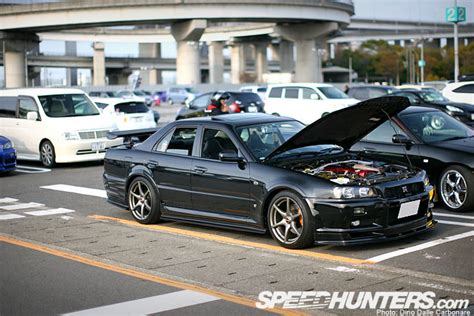 Car Spotlight>> 4-door R34 Gt-r - Speedhunters