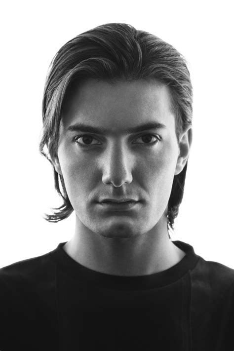 Alesso Premieres Video Clip for New Single "Tear The Roof Up" on ...