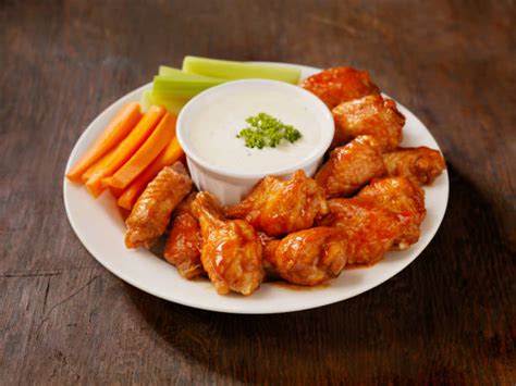 1,700+ Chicken Wings Platter Stock Photos, Pictures & Royalty-Free ...