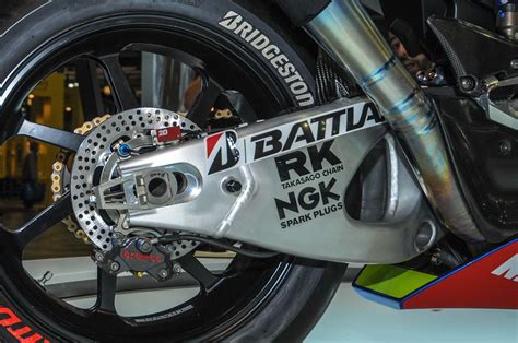 Up-Close with the Suzuki XRH-1 MotoGP Race Bike - Asphalt & Rubber