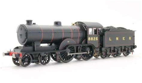 Hornby R3233 LNER Class D16 8825 Steam Locomotive 00 Gauge DCC Ready ...