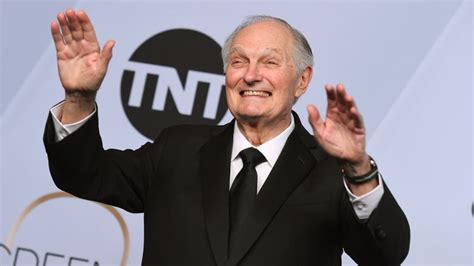 Alan Alda gets emotional on acting in SAG life-achievement speech | CBC ...