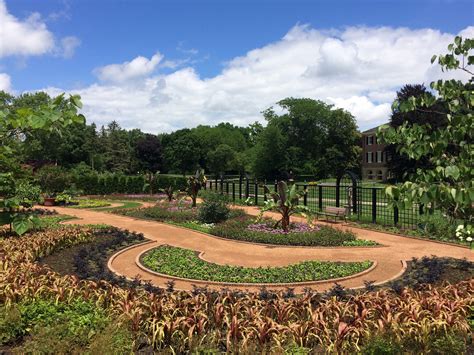 Cantigny Gardens Reopen to Public – Sasaki