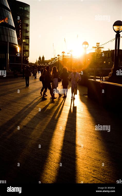 Sunset on the River Thames south bank Stock Photo - Alamy