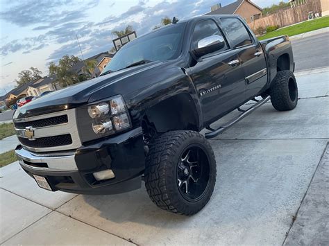 View build 7.5 Inch Lifted 2009 Chevy Silverado 1500 2WD | Rough Country