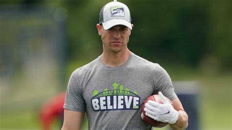 Buccaneers hiring Seahawks QB coach Dave Canales as offensive coordinator