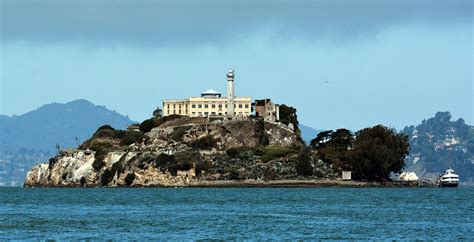 Alcatraz Island - Wikipedia