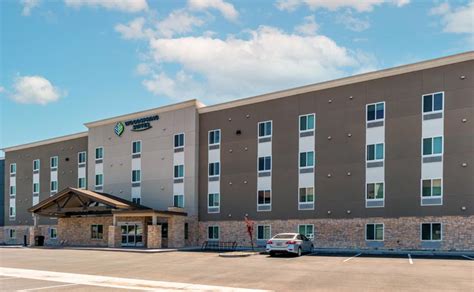 Extended Stay Hotel in Bakersfield, CA | WoodSpring Suites Bakersfield Airport