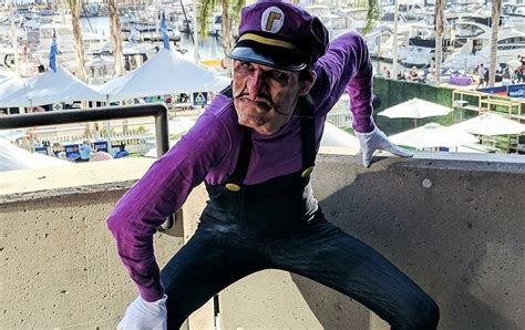 Oh God This Waluigi Cosplay