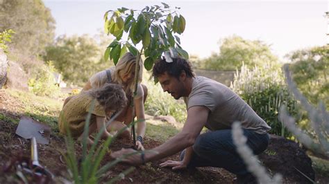 The Trailer for New Eco-Conscious Australian Documentary '2040' Sets Its Sights On a Sustainable ...