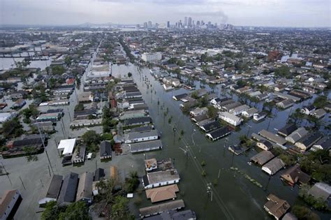 New Orleans’ levees break after Hurricane Katrina in 2005 – New York ...