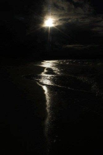 Pin by Lyer . on Art (With images) | Ocean at night, Beautiful moon, Dark photography