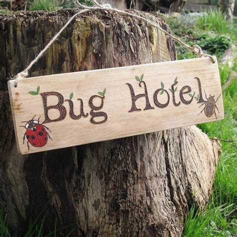 58 Cute Garden Sign Ideas to Make Your Yard Inviting | Funny garden signs, Garden signs, Vintage ...