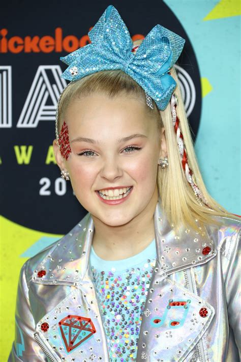 JoJo Siwa – 2017 Nickelodeon Halo Awards in NYC