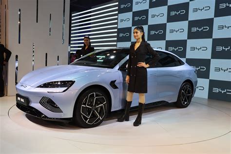 Auto Expo 2023: BYD India Unveils its Luxury Electric Sedan BYD Seal ...