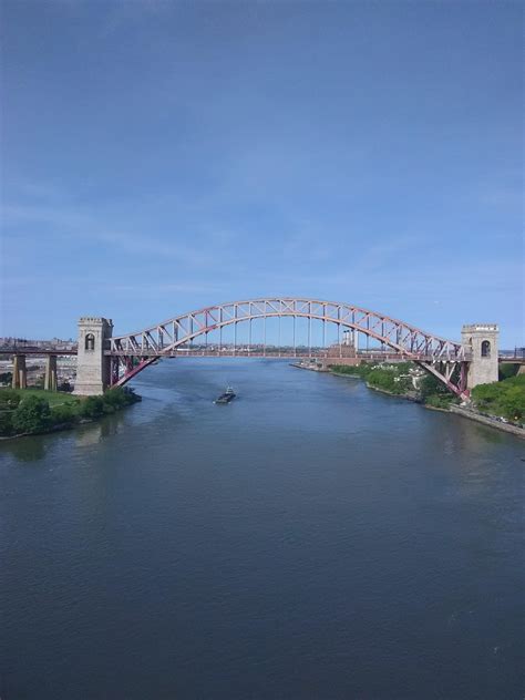 Hell's Gate Bridge New York City [OC] : r/bridgeporn