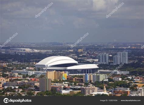 Marlins Park Stadium Miami – Stock Editorial Photo © felixtm #153531834