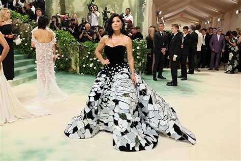 Lauren Sánchez Wears Oscar de la Renta to the Met Gala 2024