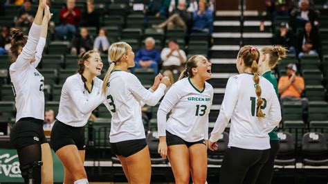 Phoenix Volleyball Completes Season Sweep over Milwaukee - University of Wisconsin Green Bay ...