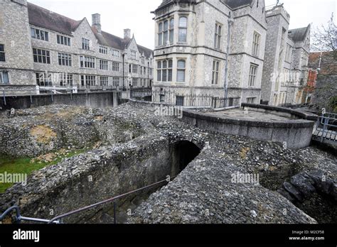 Winchester castle hi-res stock photography and images - Alamy