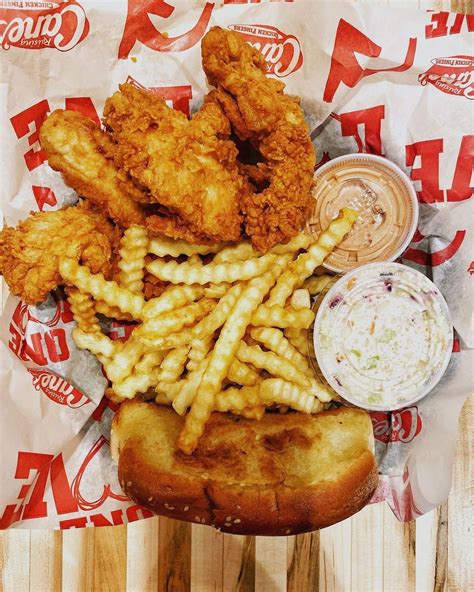 Raising Cane’s Opens First of Five Greater Tampa Locations in Clearwater | What Now Tampa