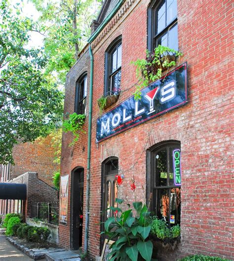 Molly's In Soulard - Bar & Restaurant - Soulard - St. Louis