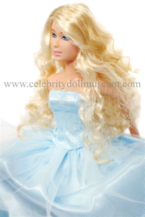 Taylor Swift - Celebrity Doll Museum