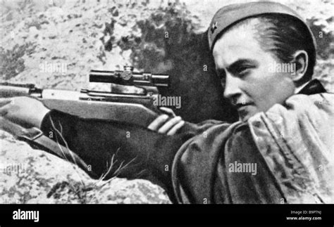 Female sniper Lyudmila Pavlichenko Stock Photo, Royalty Free Image: 23244638 - Alamy