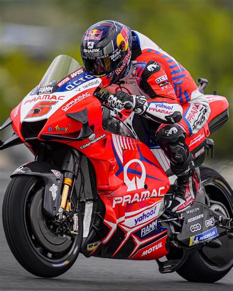 French Moto GP 2021 - Racing in the Rain > 2to4wheels